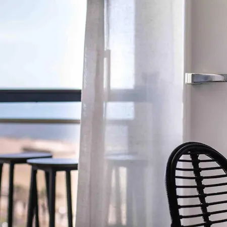 Apartment La Petite Mer-veille Avec Vue Et Parking Prive Canet-en-Roussillon
